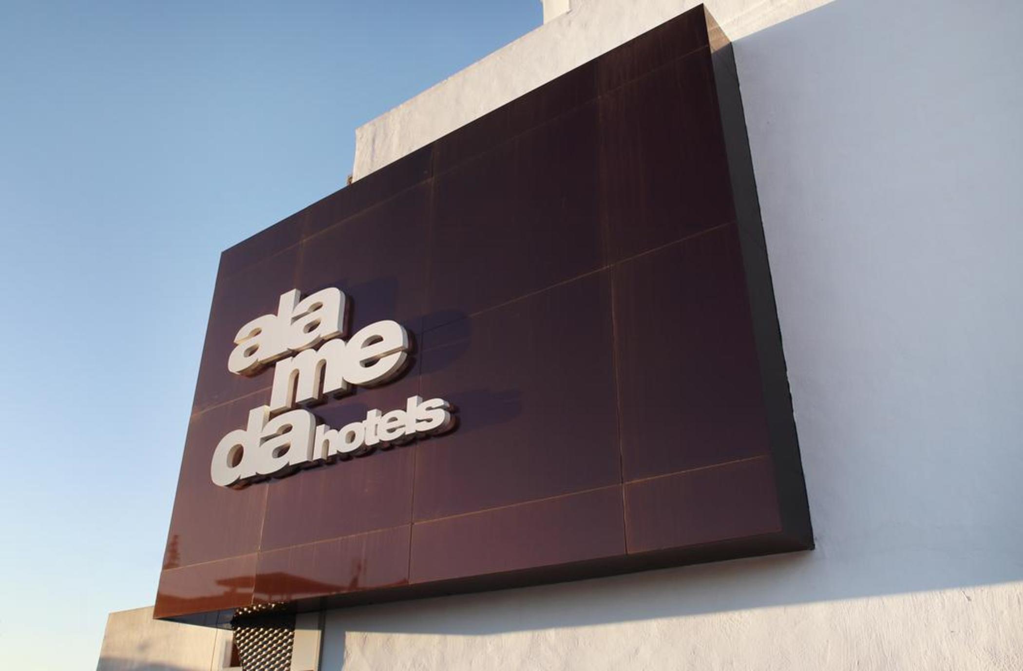 Hotel Alameda Бенидорм Екстериор снимка