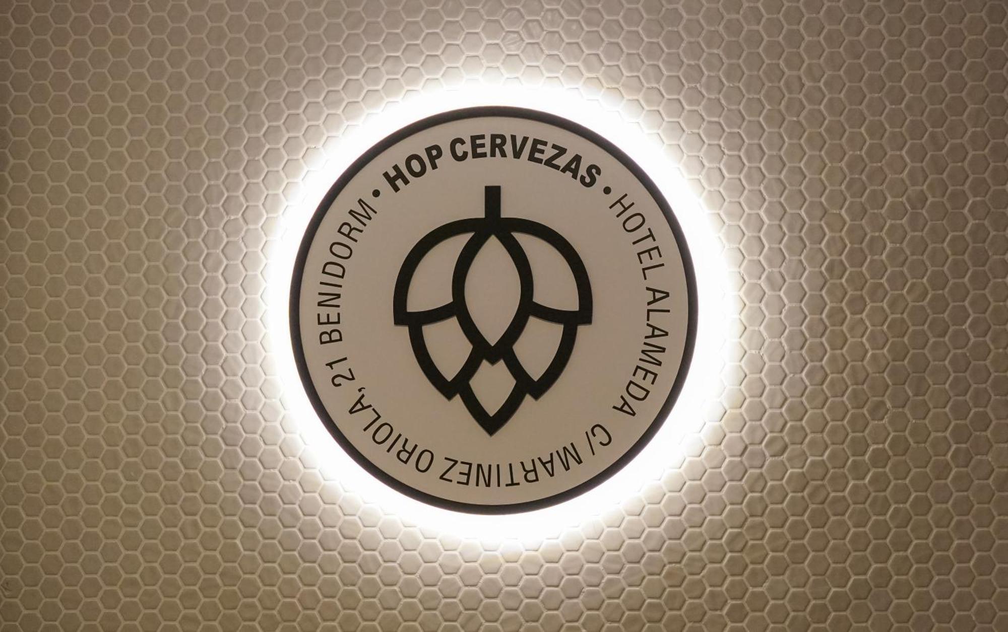 Hotel Alameda Бенидорм Екстериор снимка