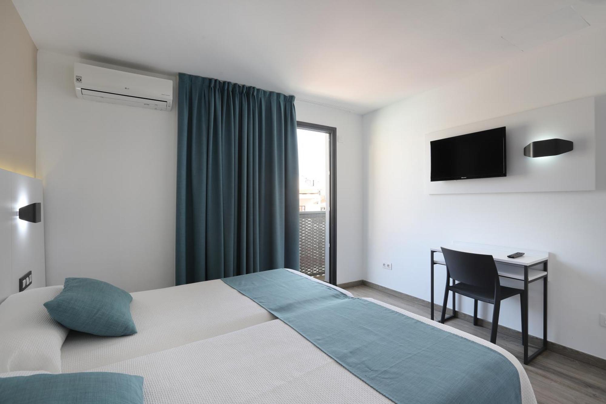 Hotel Alameda Бенидорм Екстериор снимка