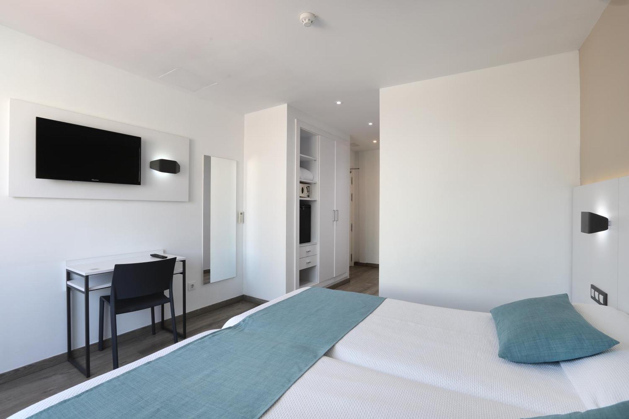 Hotel Alameda Бенидорм Екстериор снимка